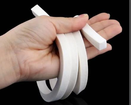 硅膠條常溫粘接膠水：特性、優(yōu)勢(shì)與應(yīng)用要點(diǎn)